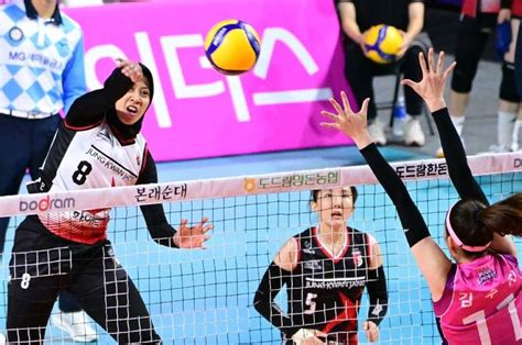 red sparks volleyball megawati